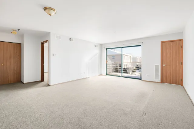 $175,900 | 3255 Kirchoff Road, Unit 306, Rolling Meadows, IL 60008