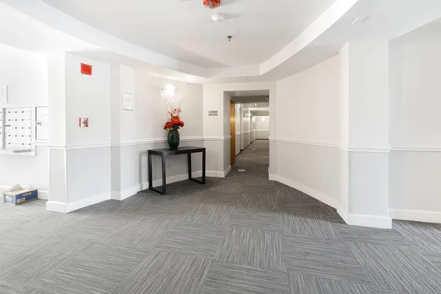 $175,900 | 3255 Kirchoff Road, Unit 306, Rolling Meadows, IL 60008