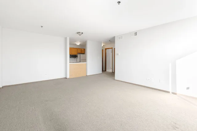 $175,900 | 3255 Kirchoff Road, Unit 306, Rolling Meadows, IL 60008