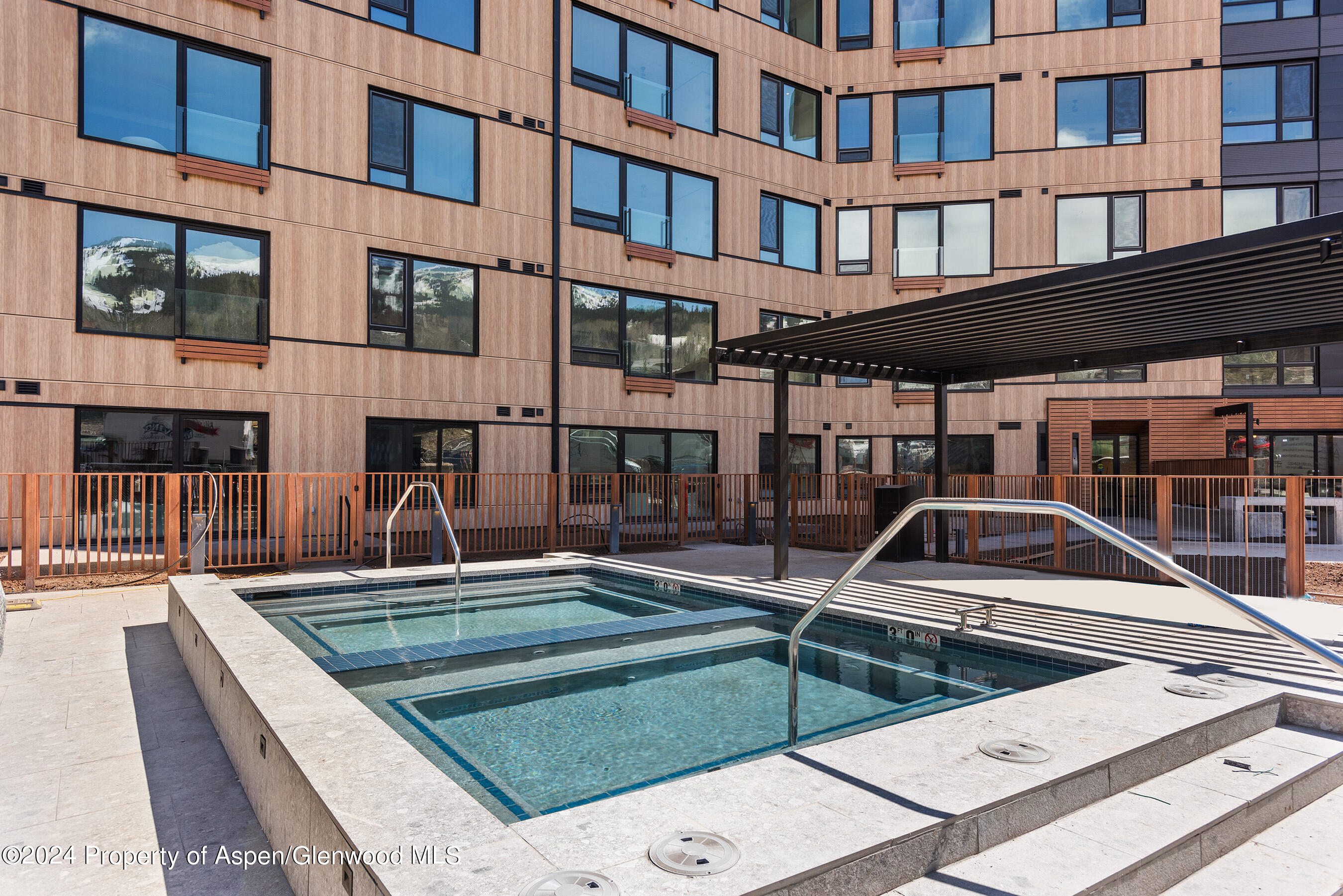 119 Wood Road, Unit 608 Snowmass Village, CO 81615 - Photo 22 of 28 Hot Tub