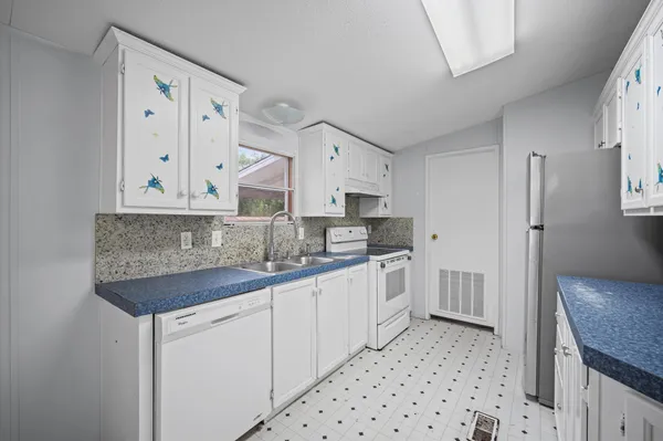 $1,550 | 16331 Texas Star Court, Conroe, TX 77302