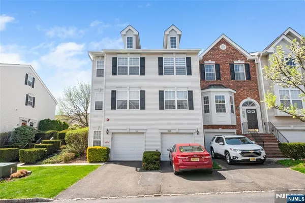 $659,000 | 569 Coventry Drive, Unit 5070, Nutley, NJ 07110