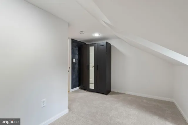 $2,950 | 106 West Lee Street, Baltimore, MD 21201