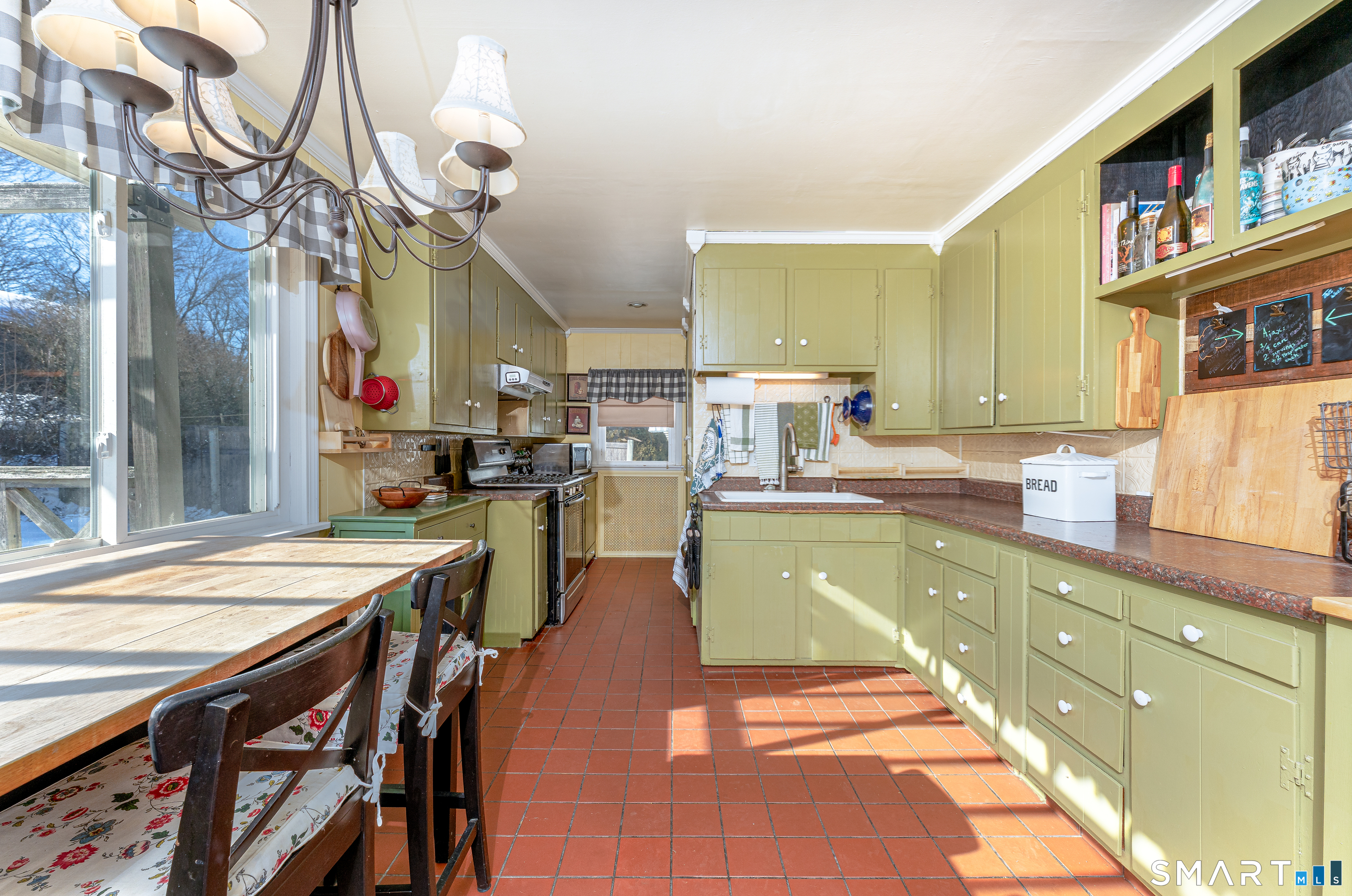 227 Rockwell Street Norwich, CT 06360 - Photo 17 of 40