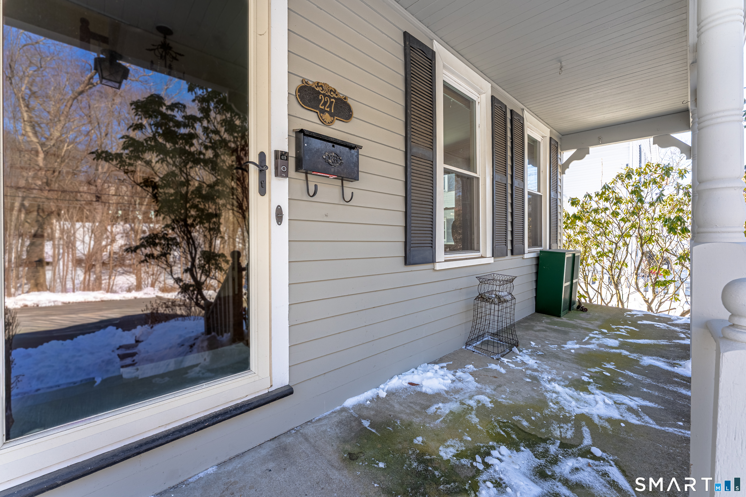 227 Rockwell Street Norwich, CT 06360 - Photo 5 of 40