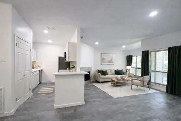 $1,499 | 9600 Royal Lane, Unit 202, Dallas, TX 75243