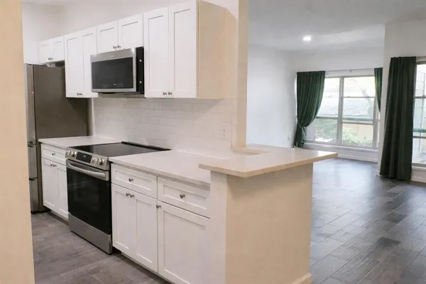 $1,499 | 9600 Royal Lane, Unit 202, Dallas, TX 75243