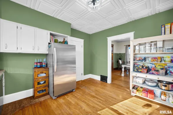 $139,900 | 1662 East Main Street, Galesburg, IL 61401