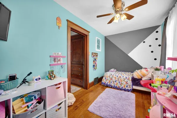 $139,900 | 1662 East Main Street, Galesburg, IL 61401