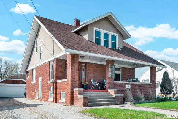 $139,900 | 1662 East Main Street, Galesburg, IL 61401