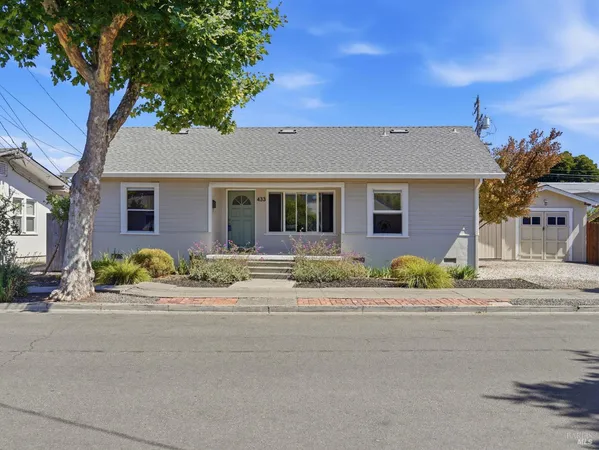 $579,000 | 433 Lincoln Street, Santa Rosa, CA 95401