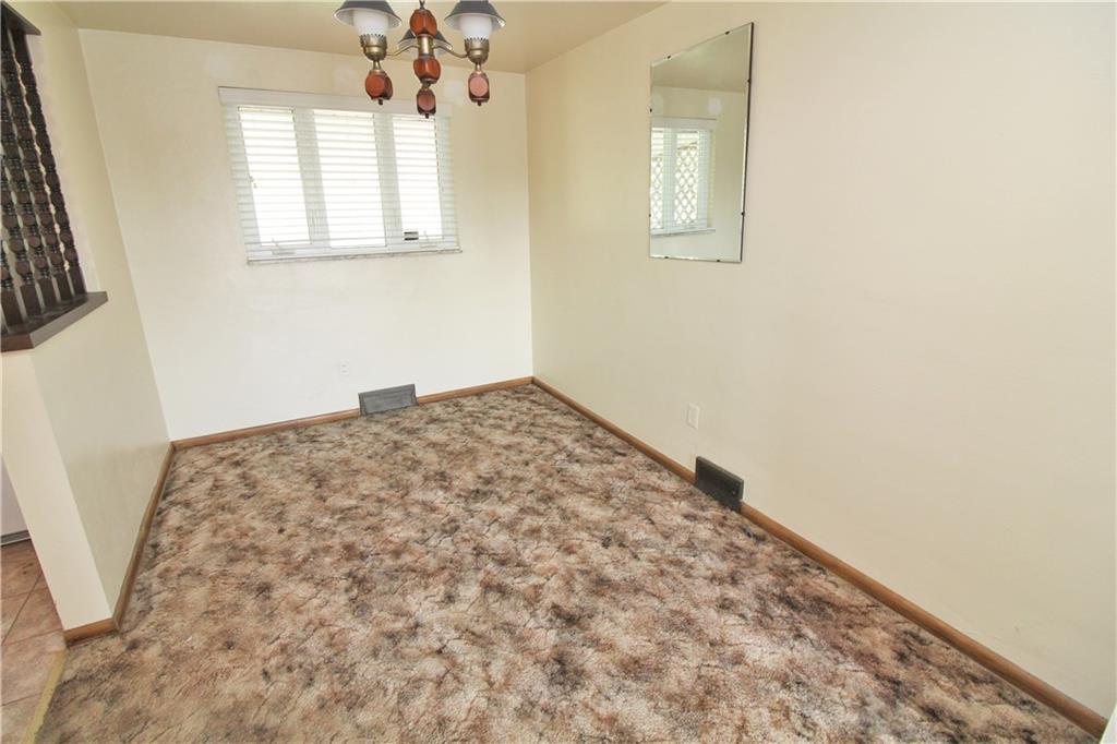 106 Flicker Drive McKees Rocks, PA 15136 - Photo 9 of 17 Dining Room