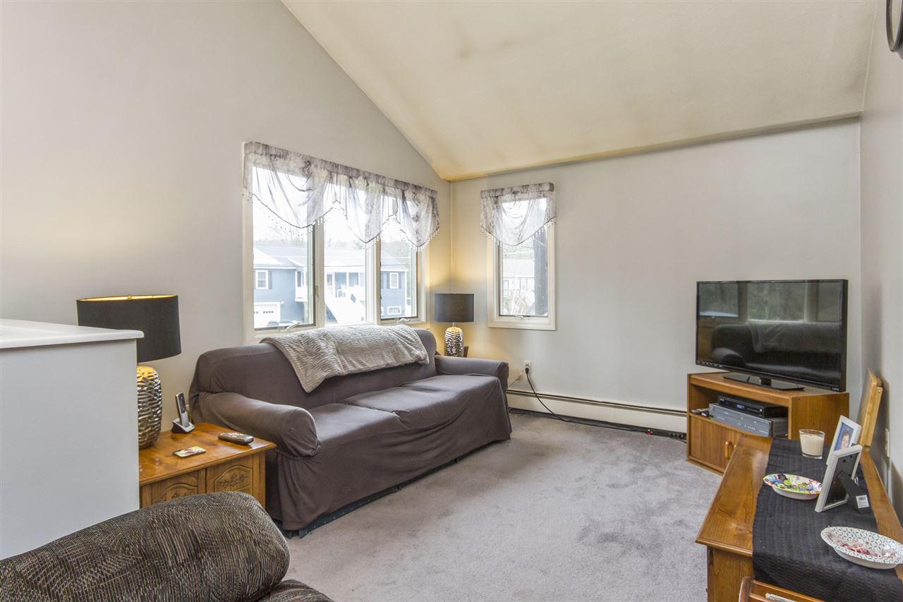 606 Collettes Grove Road Derry, NH 03038 - Photo 13 of 27