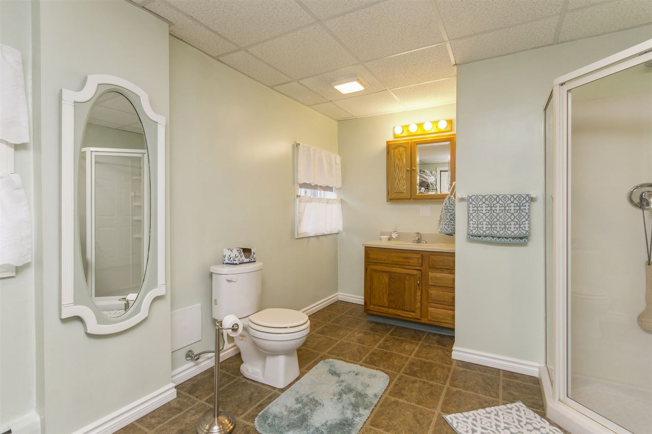 606 Collettes Grove Road Derry, NH 03038 - Photo 17 of 27