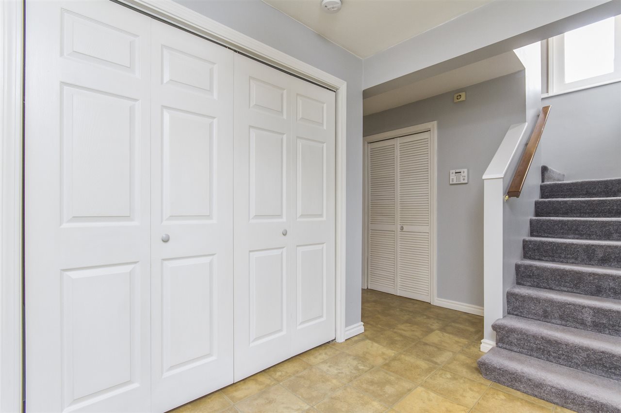 606 Collettes Grove Road Derry, NH 03038 - Photo 6 of 27