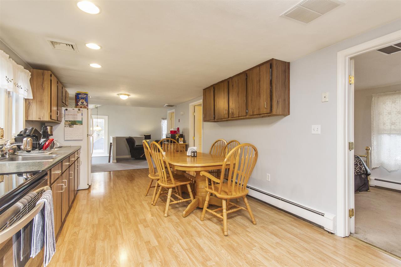 606 Collettes Grove Road Derry, NH 03038 - Photo 10 of 27