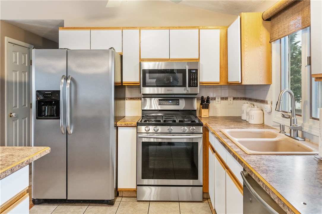 105 Rome Avenue Warwick, RI 02886 - Photo 12 of 27 Gallery Image 12