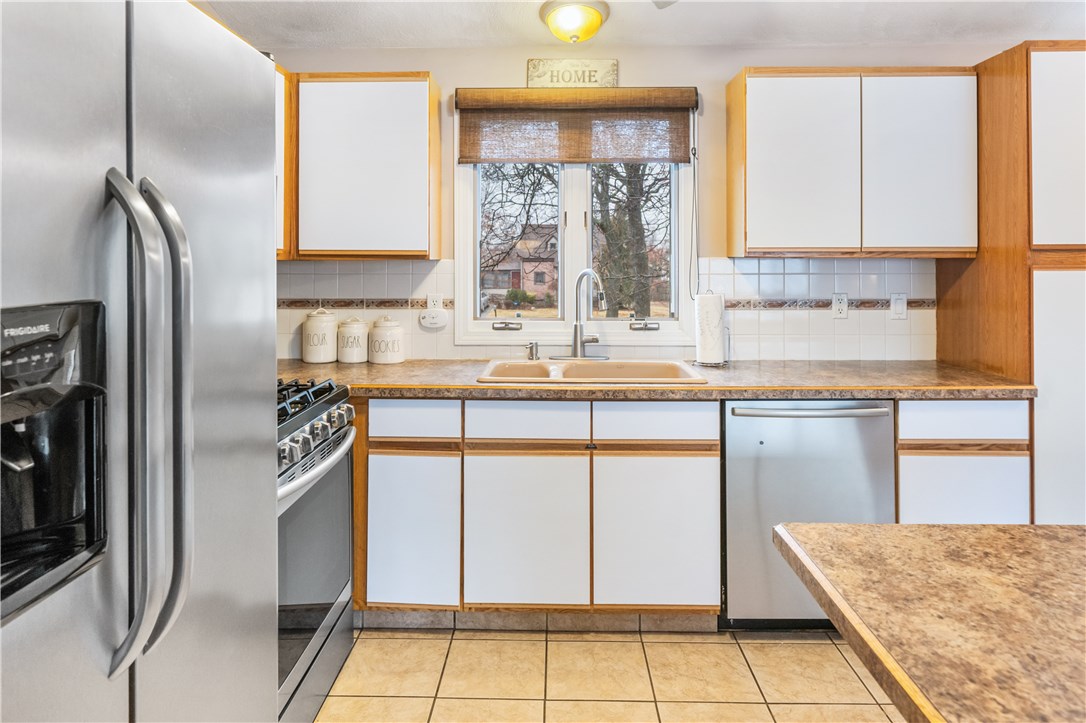 105 Rome Avenue Warwick, RI 02886 - Photo 13 of 27 Gallery Image 13