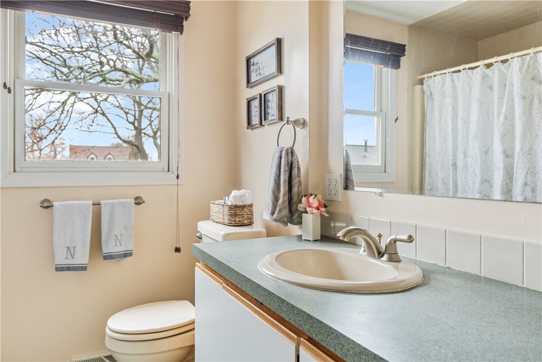 105 Rome Avenue Warwick, RI 02886 - Photo 19 of 27 Gallery Image 19