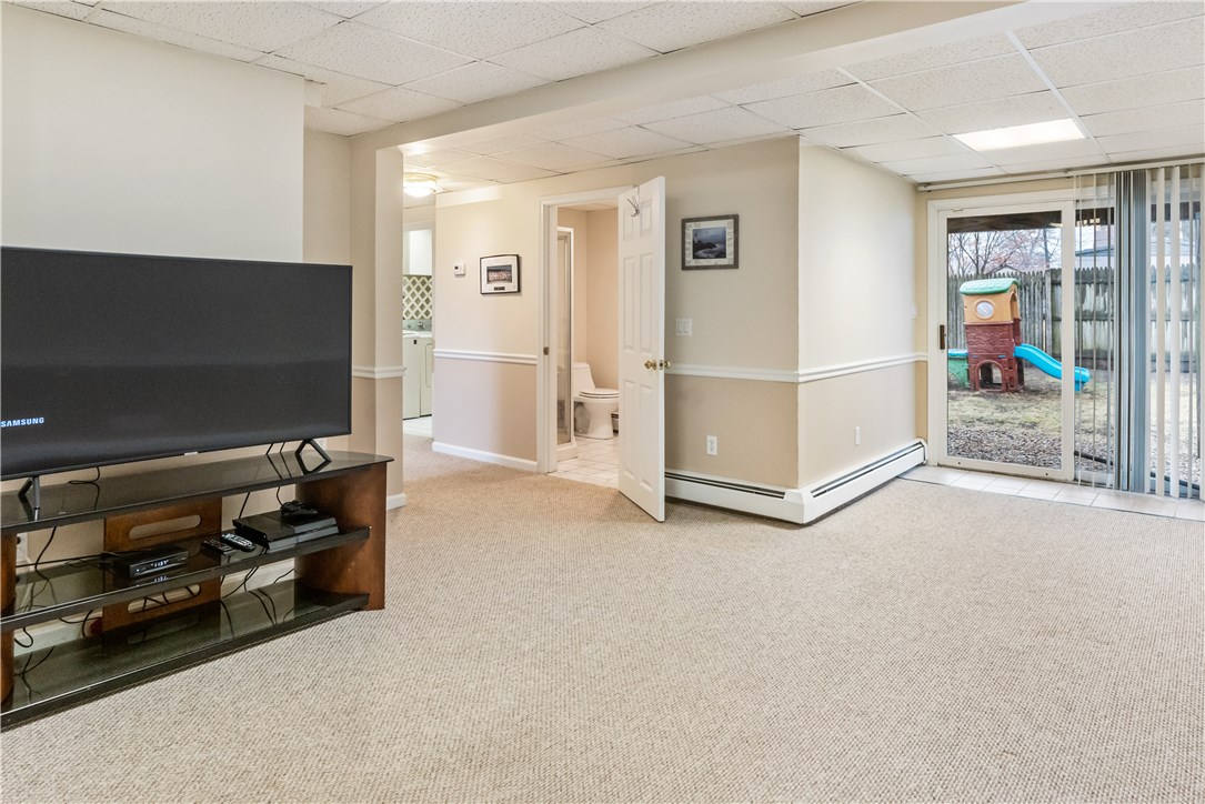 105 Rome Avenue Warwick, RI 02886 - Photo 20 of 27 Gallery Image 20
