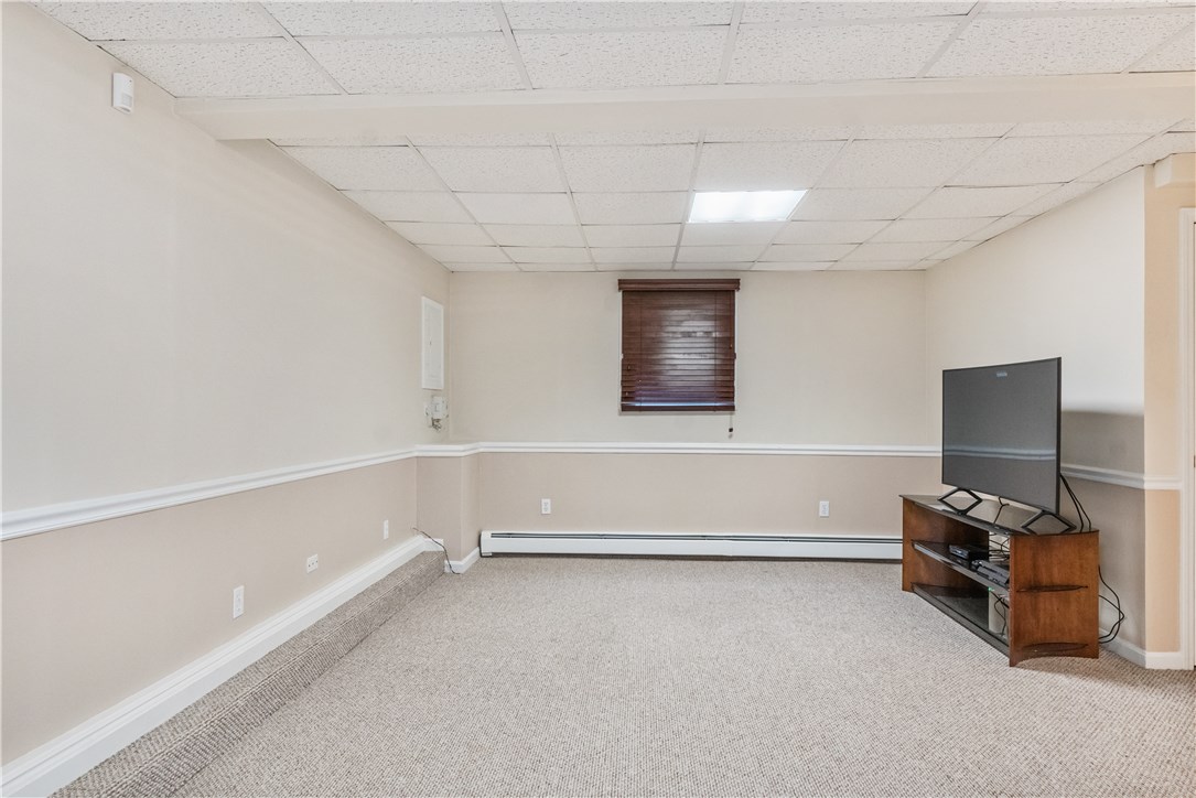 105 Rome Avenue Warwick, RI 02886 - Photo 21 of 27 Gallery Image 21