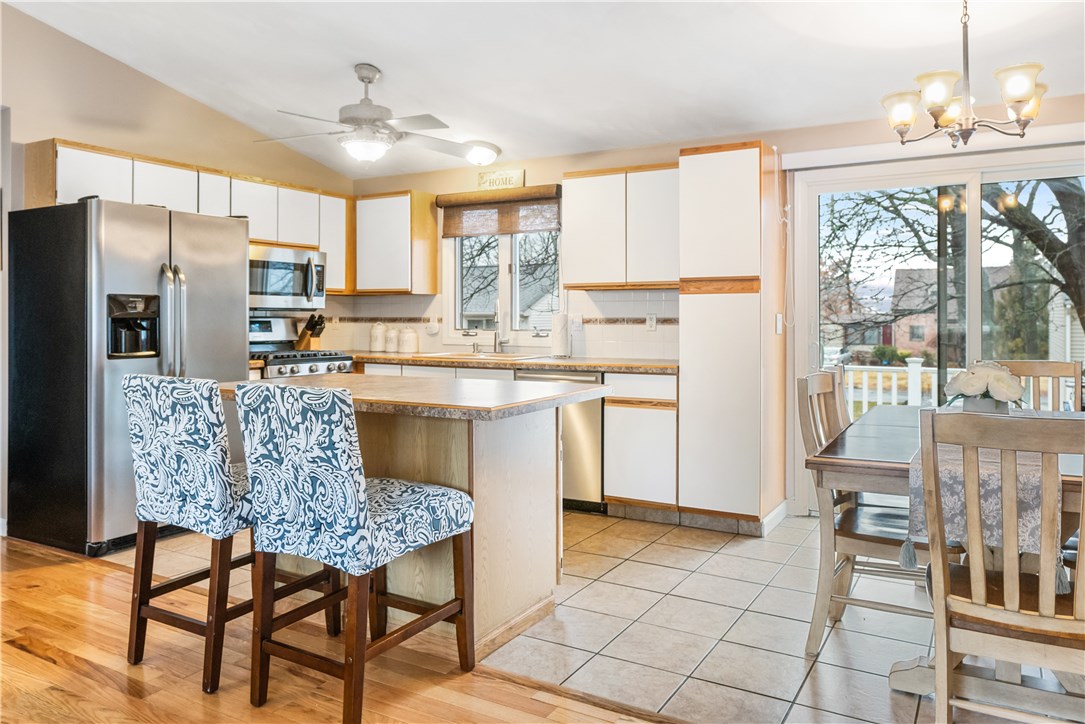 105 Rome Avenue Warwick, RI 02886 - Photo 9 of 27 Gallery Image 9
