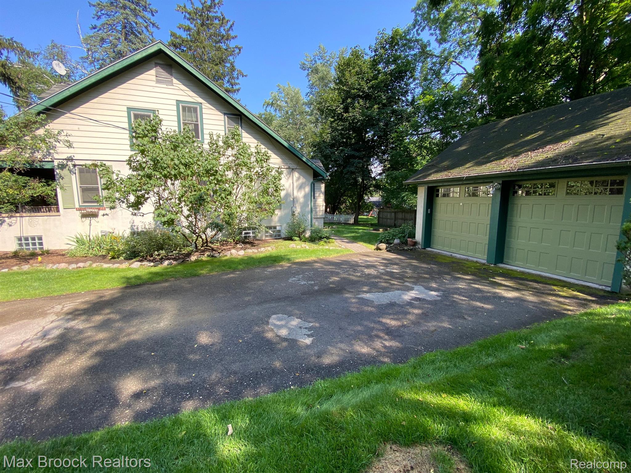 26285 West 14 Mile Road Franklin, MI 48025 - Photo 17 of 18 Gallery Image 17