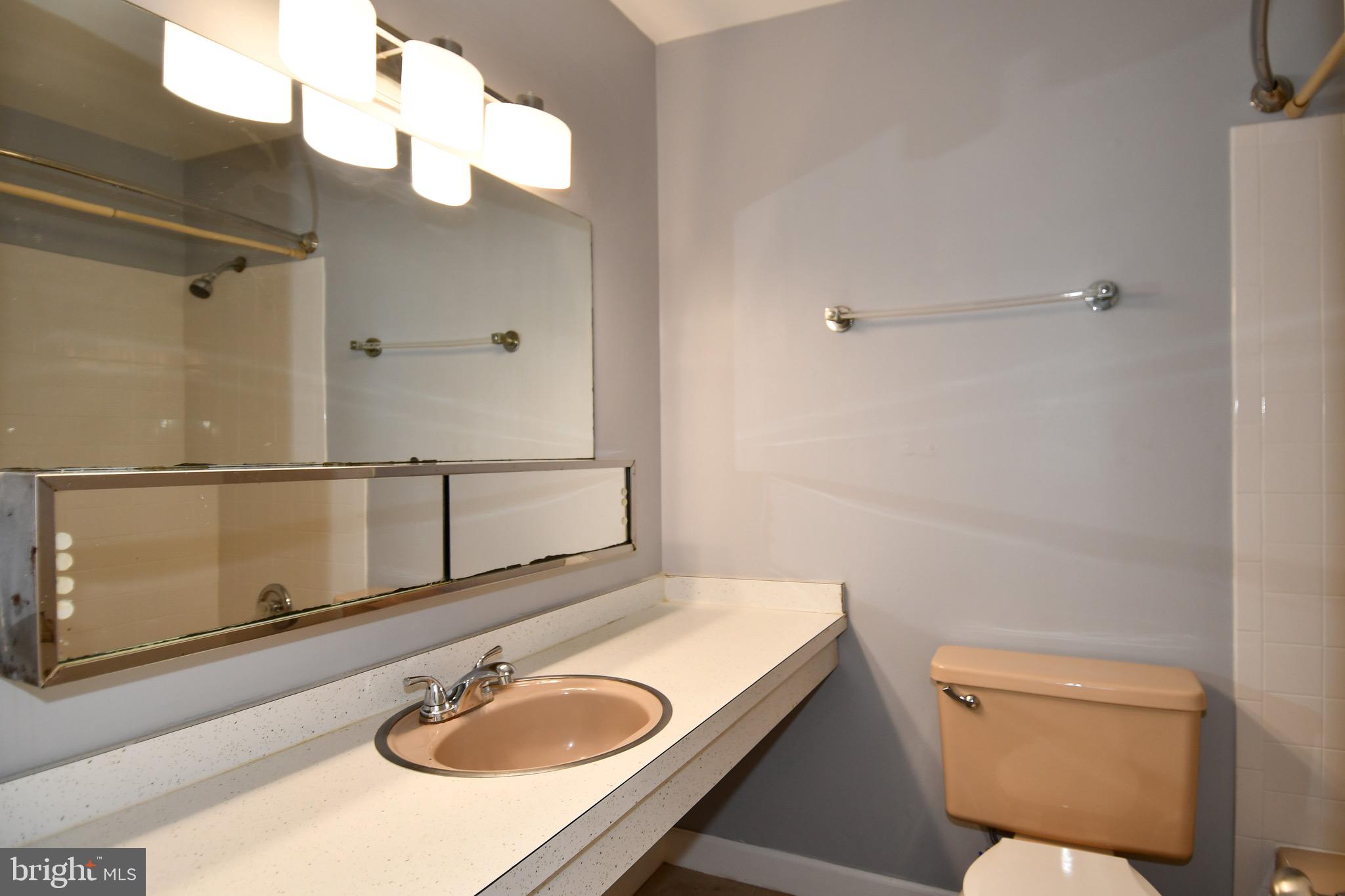 13249 Kurtz Road Woodbridge, VA 22193 - Photo 13 of 35 Bathroom