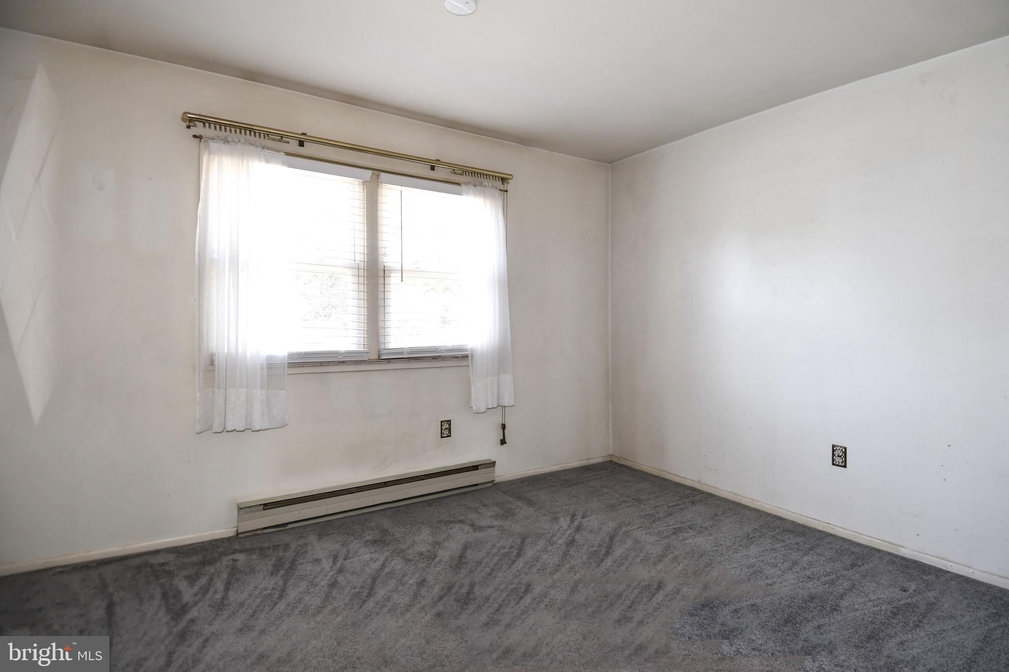 13249 Kurtz Road Woodbridge, VA 22193 - Photo 15 of 35 Bedroom