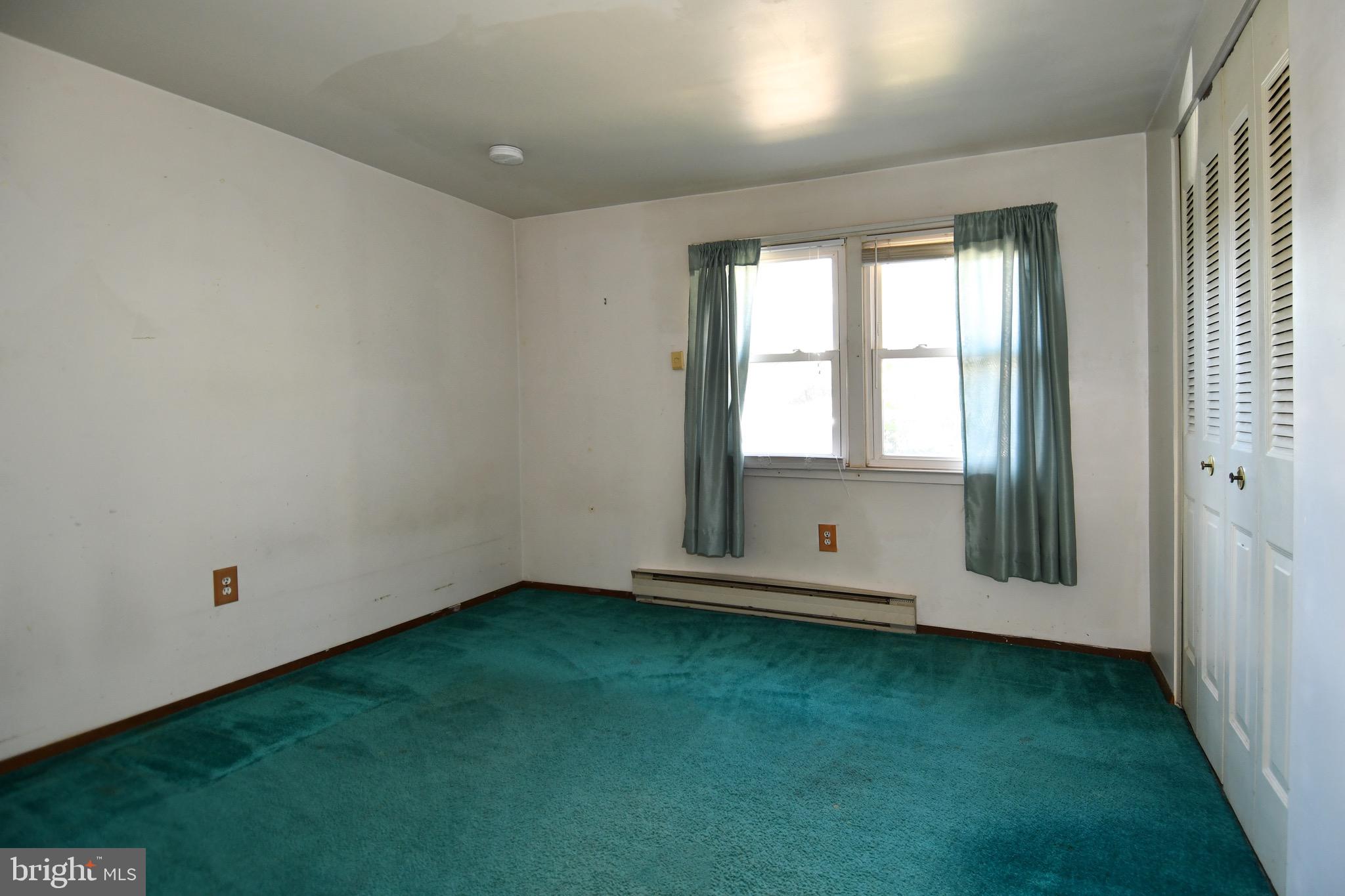 13249 Kurtz Road Woodbridge, VA 22193 - Photo 28 of 35 Fourth Bedroom