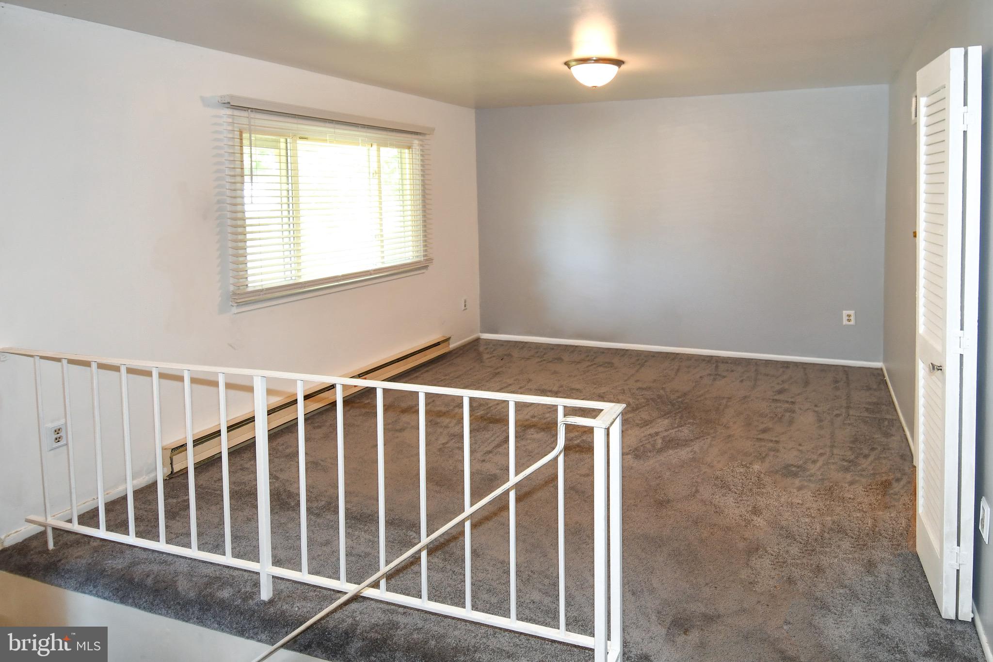 13249 Kurtz Road Woodbridge, VA 22193 - Photo 3 of 35 Dining Room
