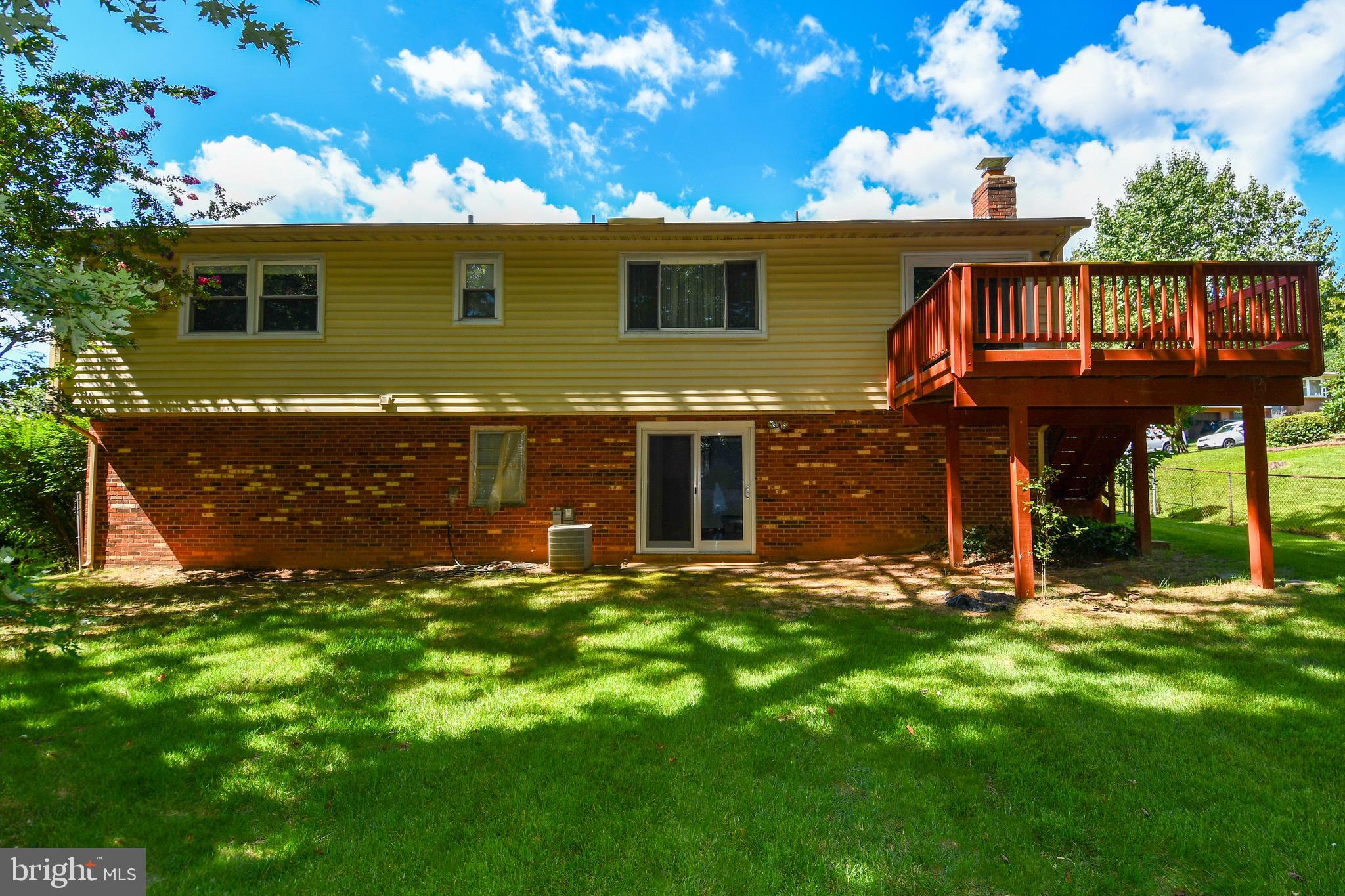 13249 Kurtz Road Woodbridge, VA 22193 - Photo 34 of 35 Exterior Back