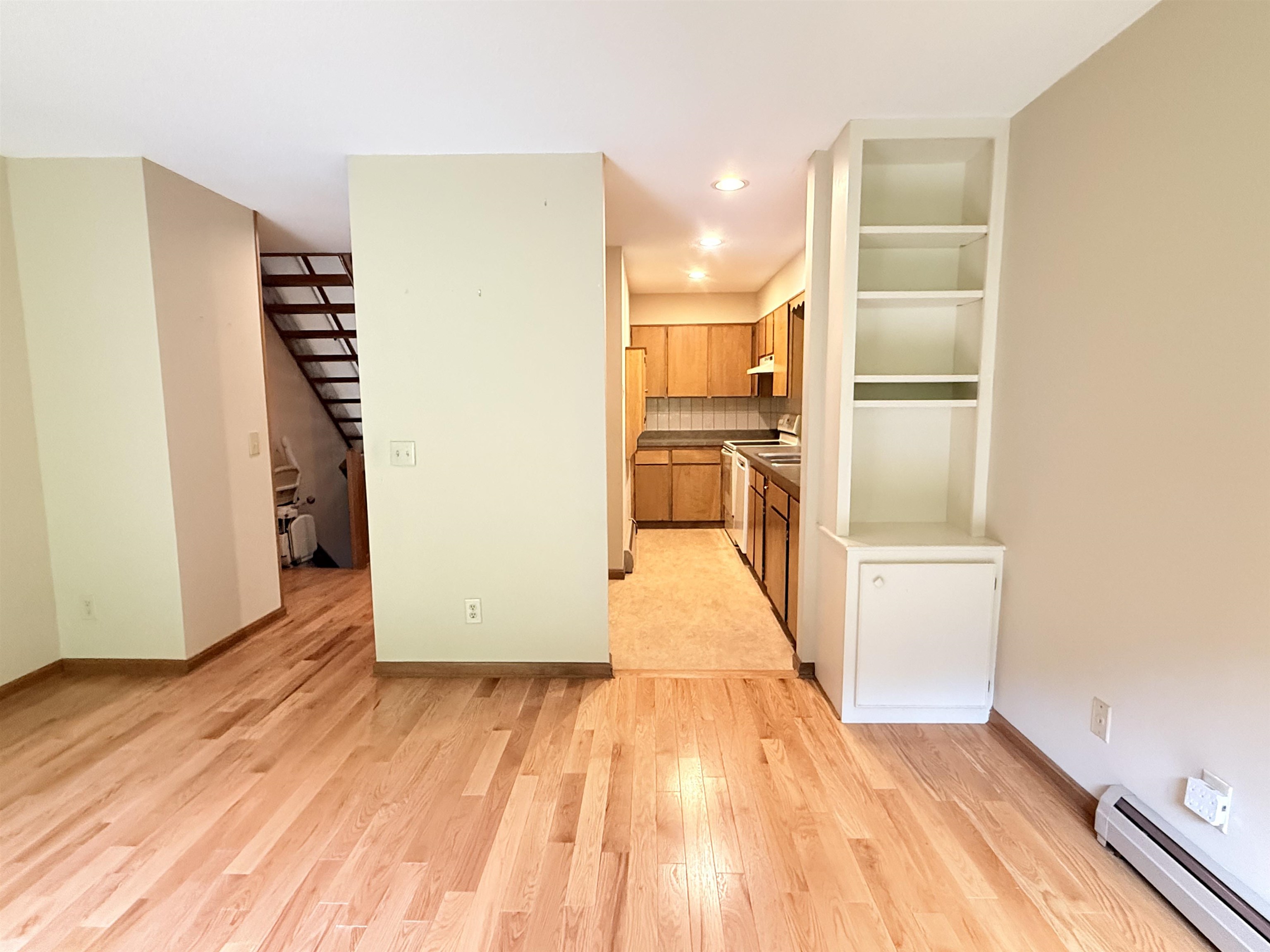 23 Robin Way Brattleboro, VT 05301 - Photo 6 of 24
