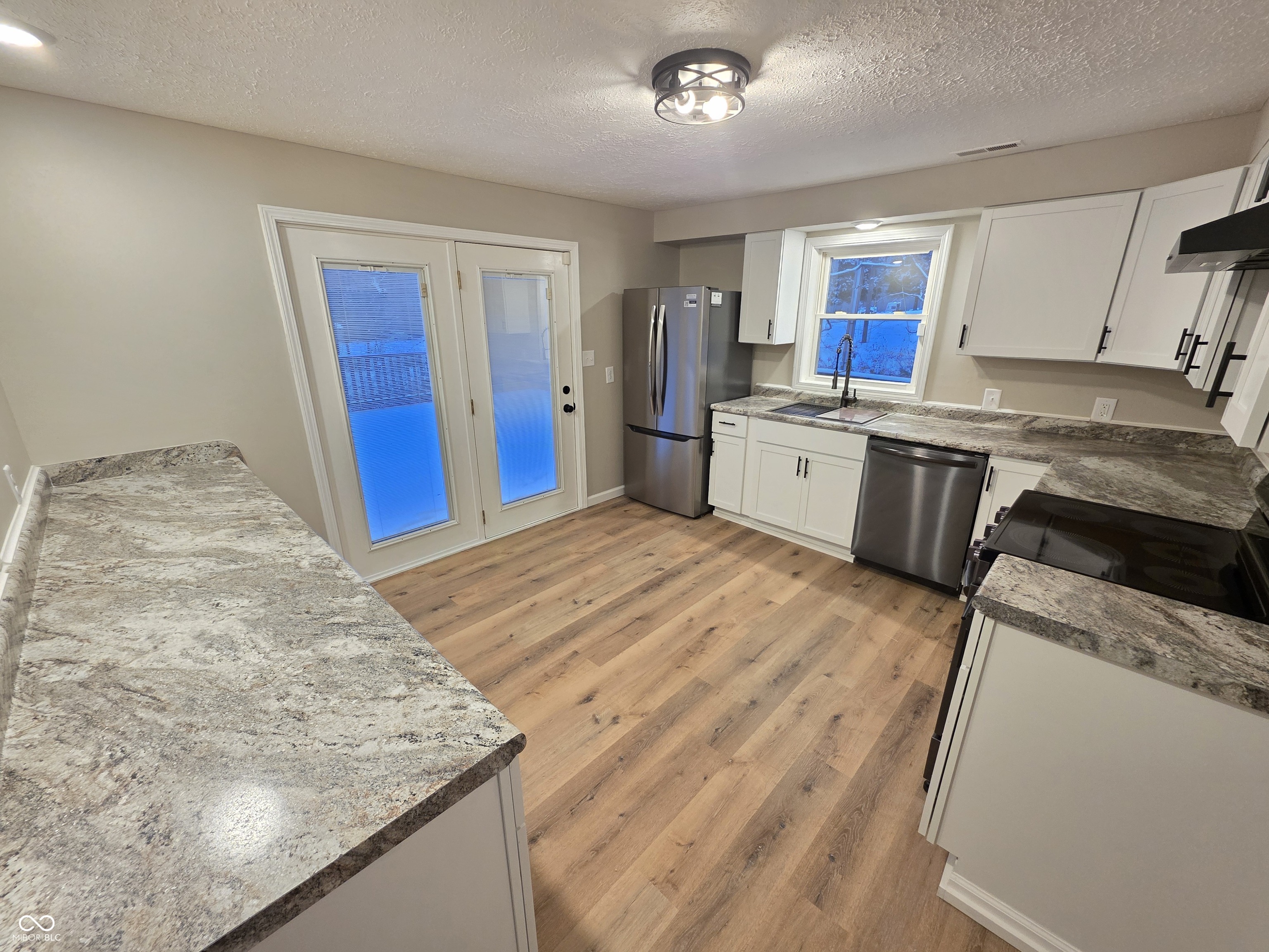 9378 Green Road Trafalgar, IN 46181 - Photo 5 of 30