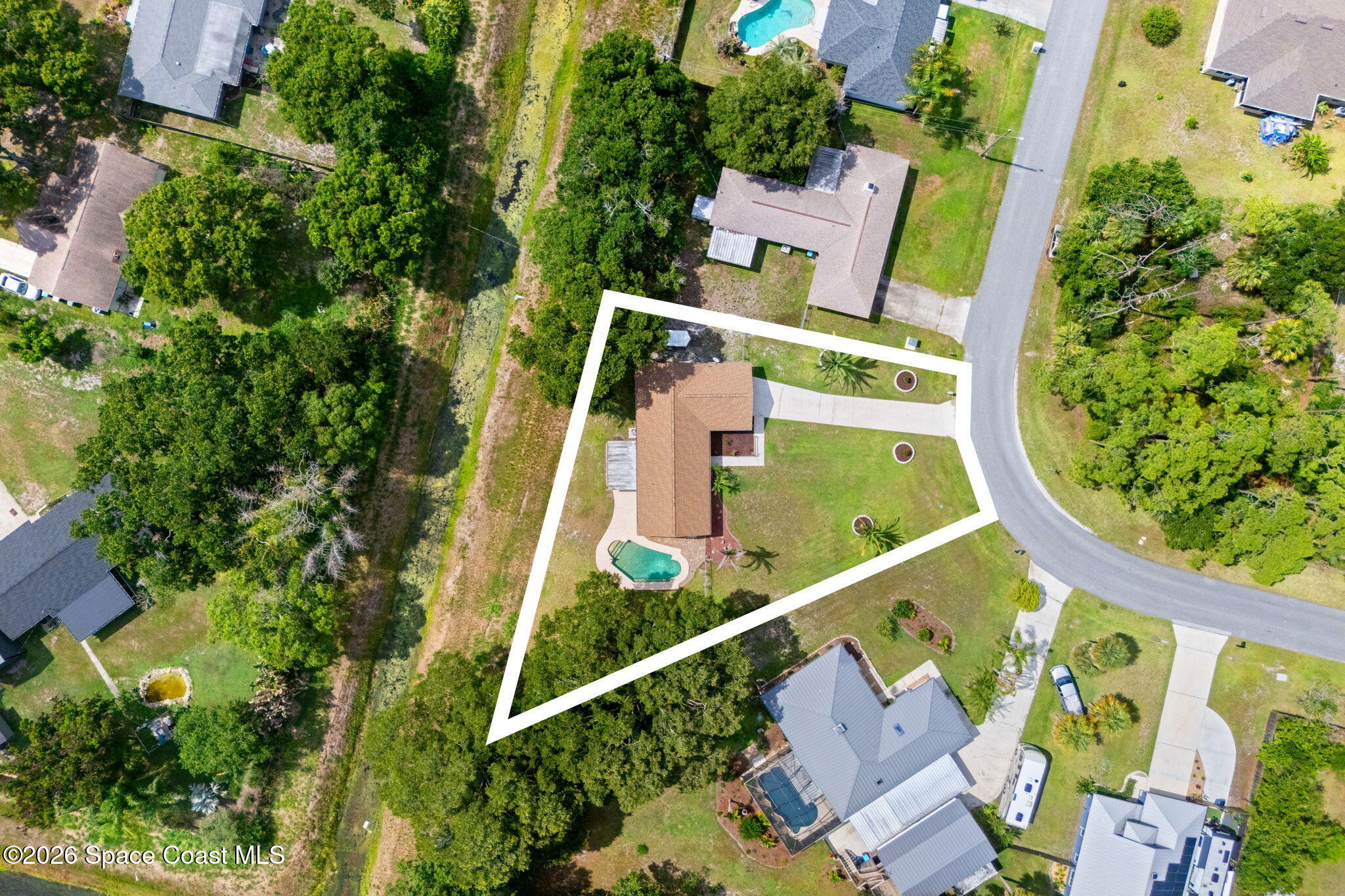 206 Ritter Avenue Northeast Palm Bay, FL 32907 - Photo 2 of 41 206 Ritter Ave NE (18)