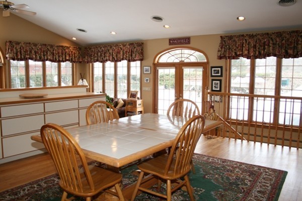 41 Sycamore Road Wakefield, MA 01880 - Photo 7 of 16 Gallery Image 7