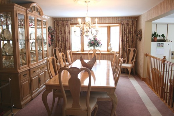 41 Sycamore Road Wakefield, MA 01880 - Photo 8 of 16 Gallery Image 8