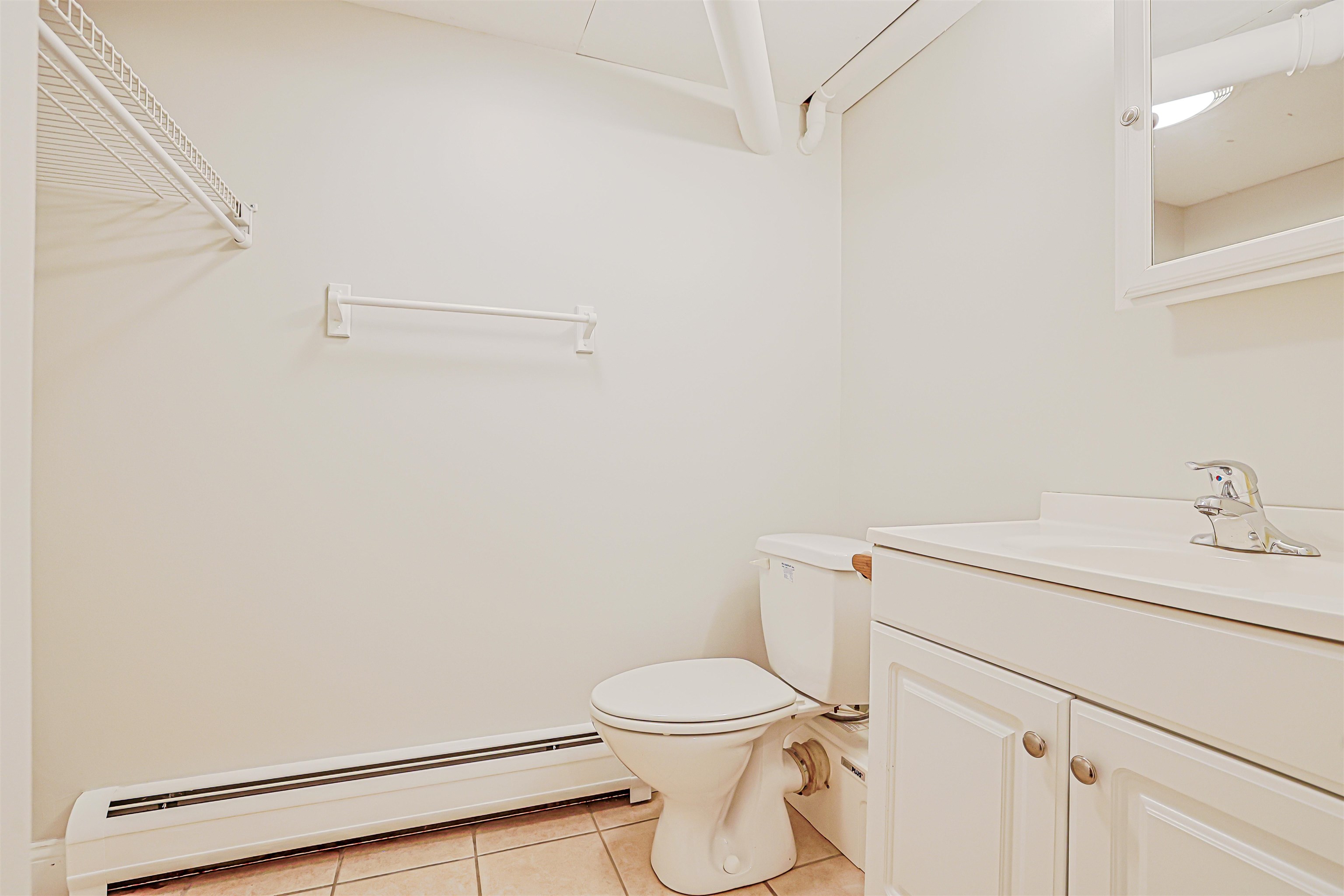 99 Knowlton Street Manchester, NH 03103 - Photo 25 of 35
