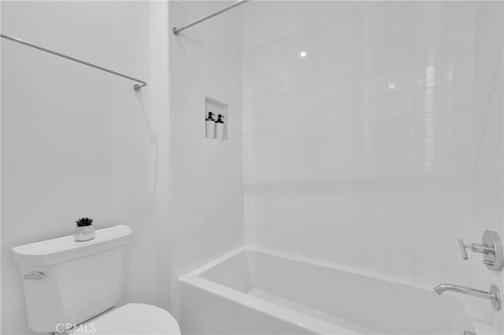 115 Della Irvine, CA 92602 - Photo 37 of 43