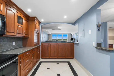 $743,500 | 511 Bayshore Drive, Unit 904, Fort Lauderdale, FL 33304
