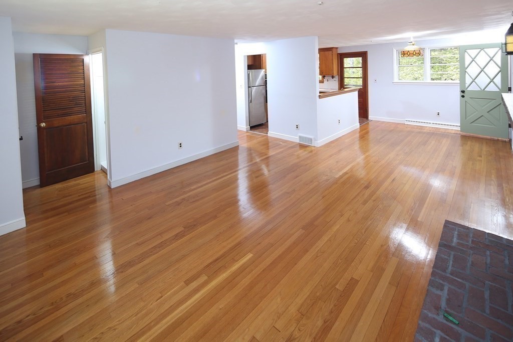 21 Virginia Circle Randolph, MA 02368 - Photo 13 of 40