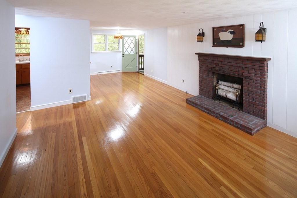 21 Virginia Circle Randolph, MA 02368 - Photo 14 of 40