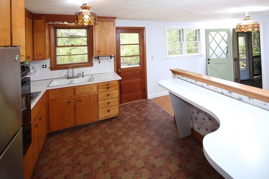 21 Virginia Circle Randolph, MA 02368 - Photo 19 of 40