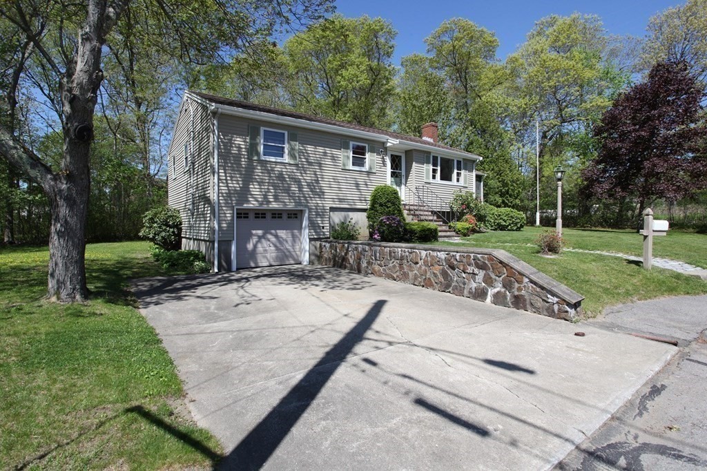 21 Virginia Circle Randolph, MA 02368 - Photo 2 of 40