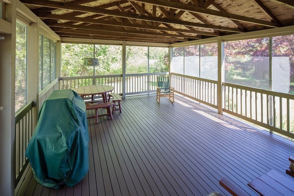 21 Virginia Circle Randolph, MA 02368 - Photo 3 of 40