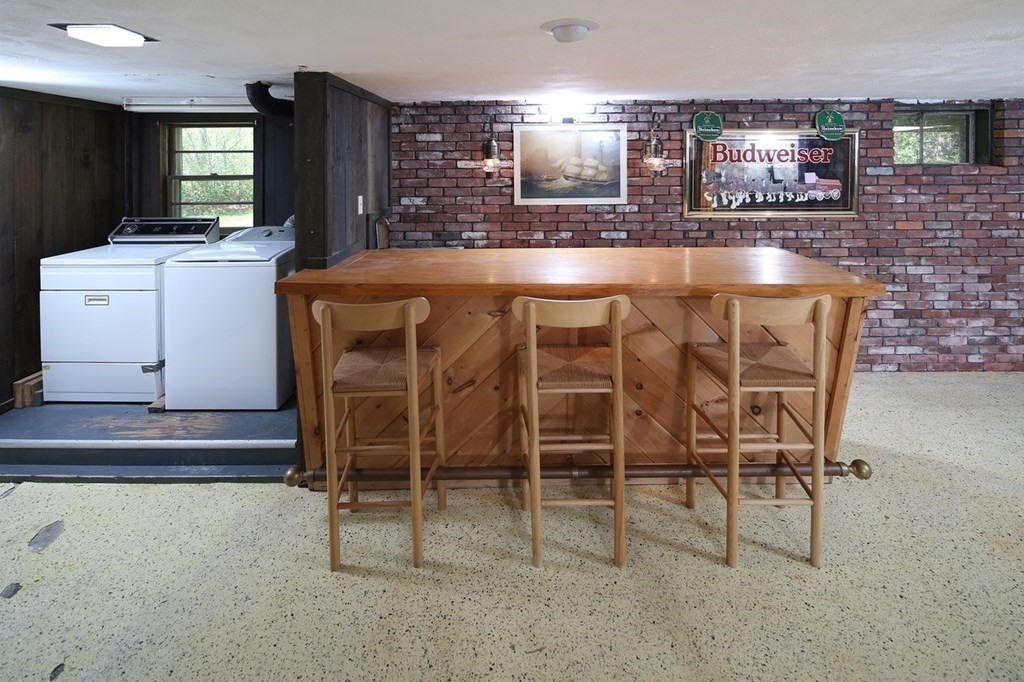 21 Virginia Circle Randolph, MA 02368 - Photo 33 of 40