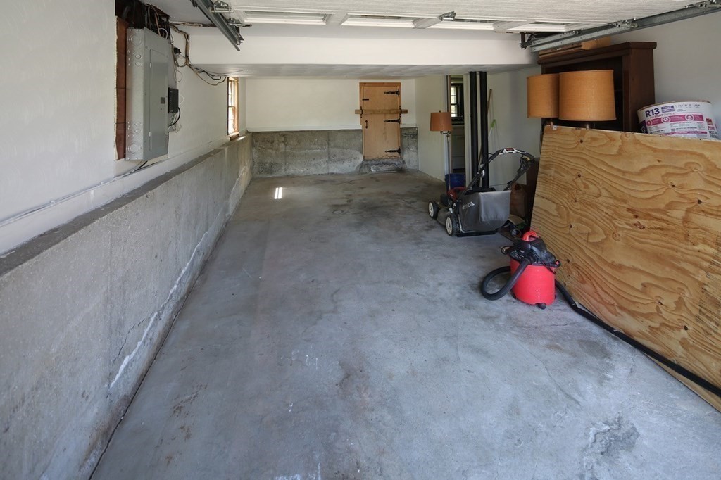 21 Virginia Circle Randolph, MA 02368 - Photo 34 of 40