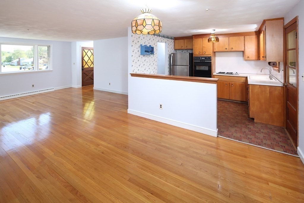 21 Virginia Circle Randolph, MA 02368 - Photo 10 of 40