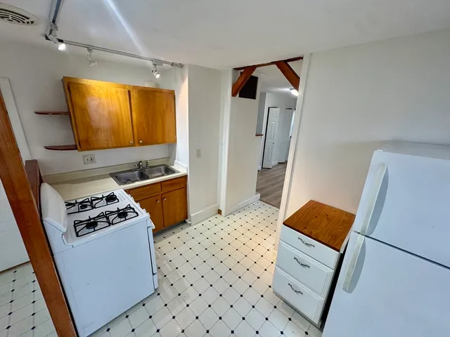 $1,695 | 17 Hudson Street, Unit 2, Marlborough, MA 01752