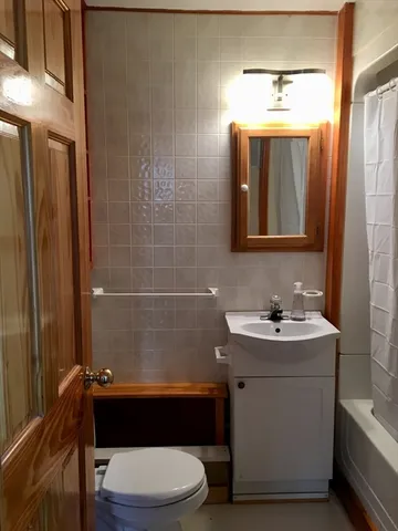 $1,695 | 17 Hudson Street, Unit 2, Marlborough, MA 01752